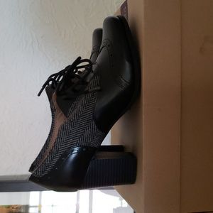 Clark's shoes size 9